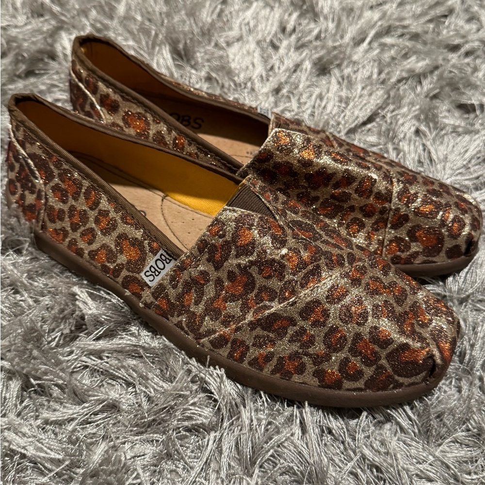 Bob's Skechers 7.5 M Giraffe🦒Print Shoes/ Leather Insole Slip on BLING